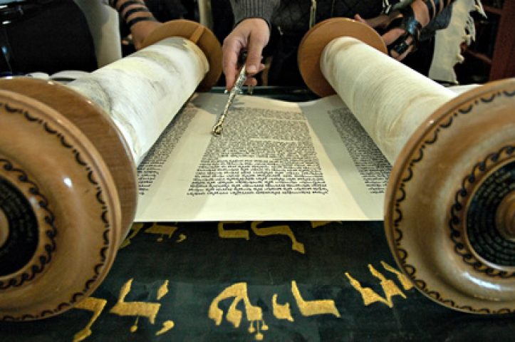 Torah lue à la synagogue