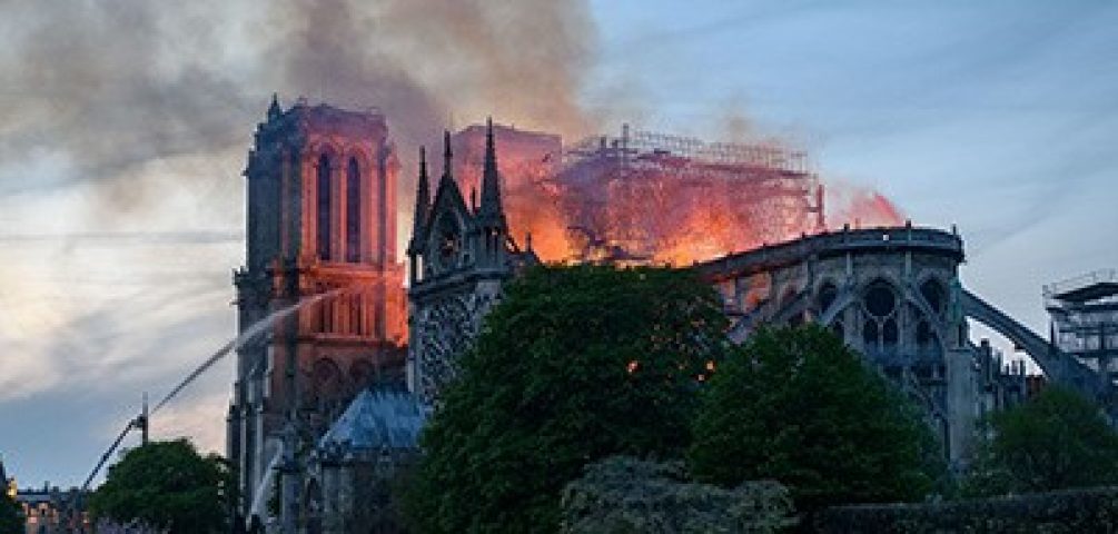 Notre Dame en feu